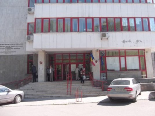 Societăţile care nu au încheiat contracte de muncă au fost amendate
